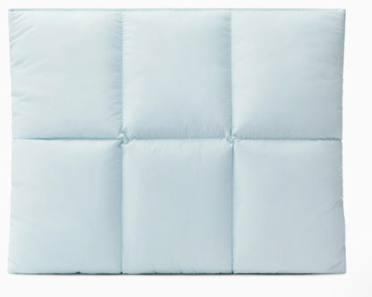 CloudGuard™ Magnetic Laptop Sleeve