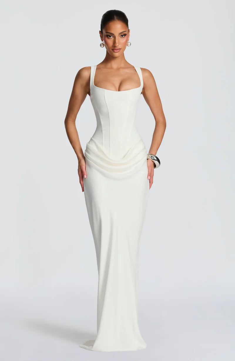 Élancé™ Sculpted Backless Maxi Dress – Véda Élégance