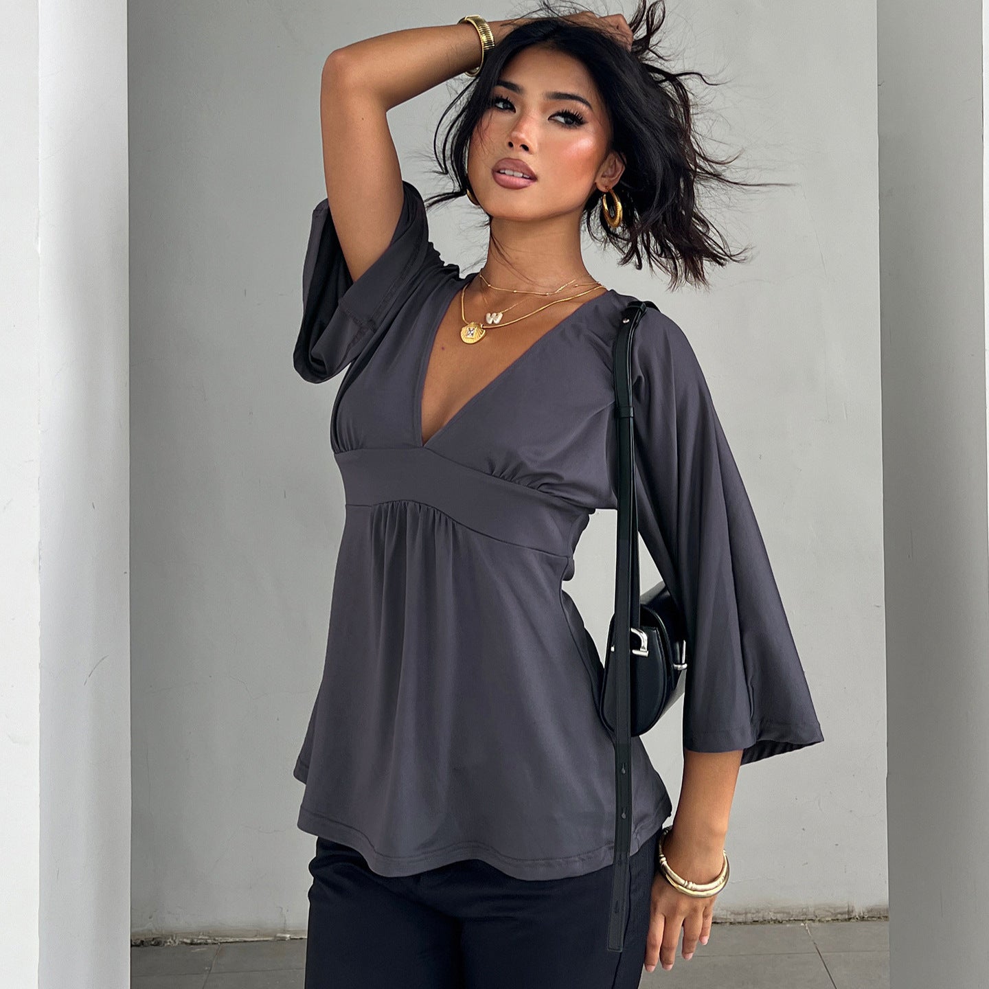 Haut AfterHours Deep-V Flow