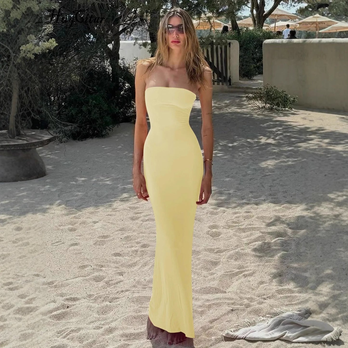 Vestido largo sin tirantes y espalda descubierta Soleia