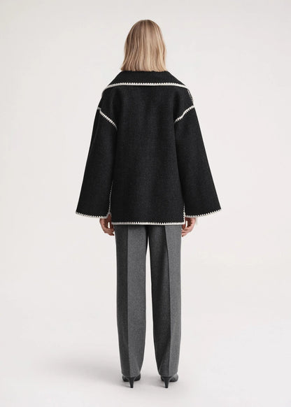 Manteau-écharpe en laine CozyCharm™