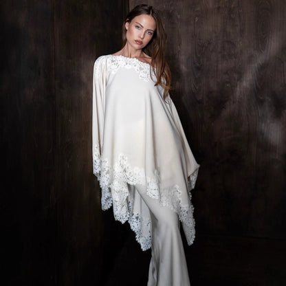 Vestido chal de encaje Seraphina