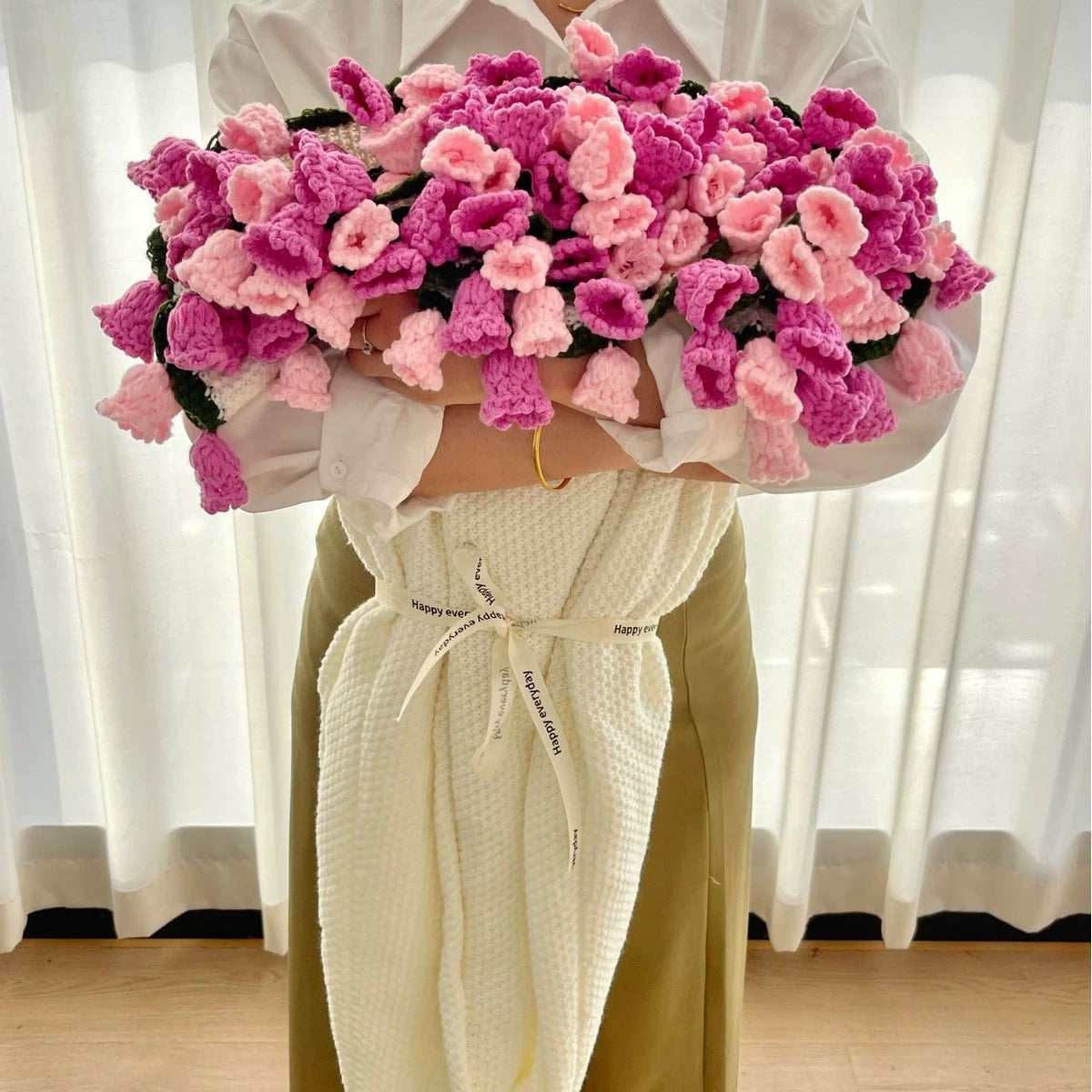 Roselynn™ Handmade Rose Bouquet Blanket