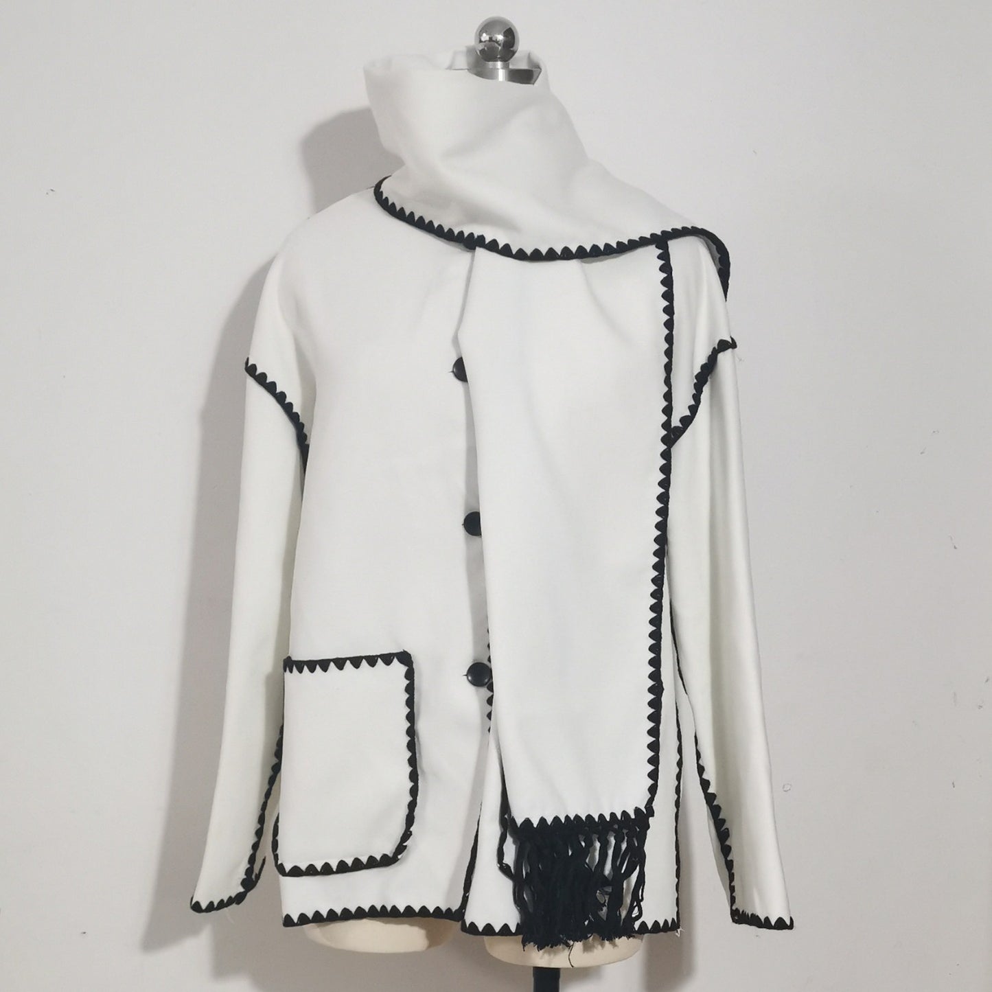 Manteau-écharpe en laine CozyCharm™