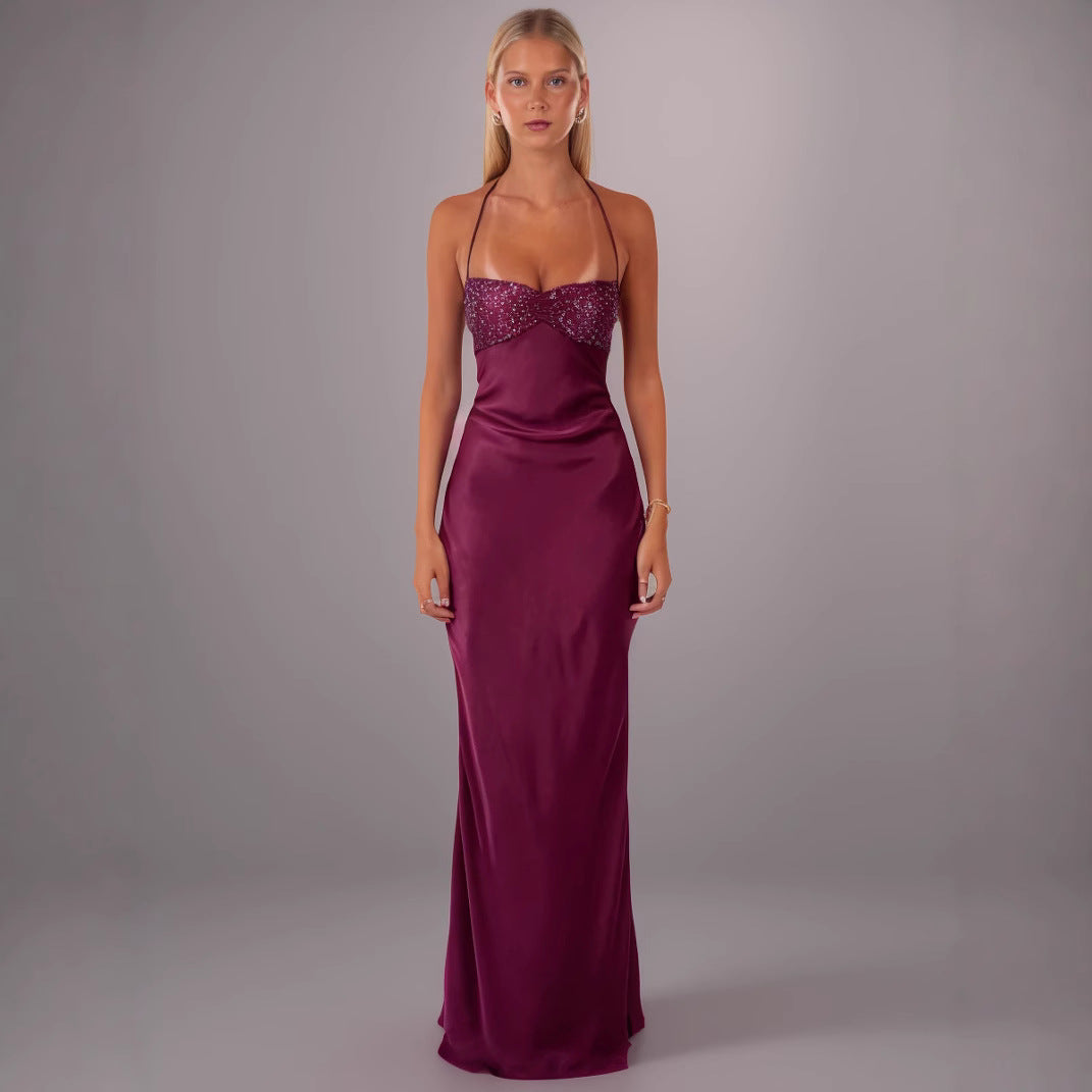 ROBE AJUSTÉE DOS NU HALO EN SOIE ROSE POUDRE